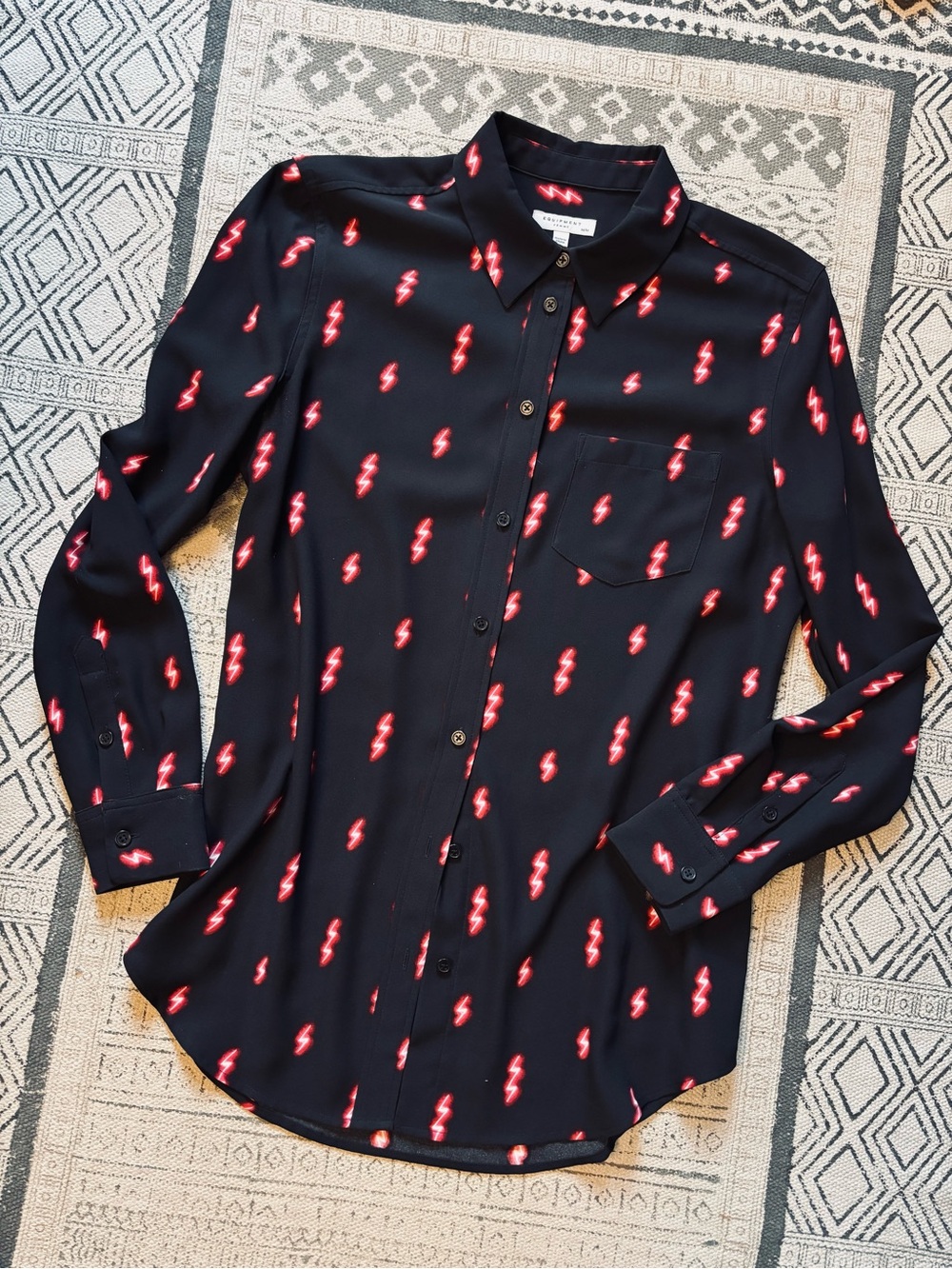 Equipment Femme Black Shirt with Red Lightning Print ~ M